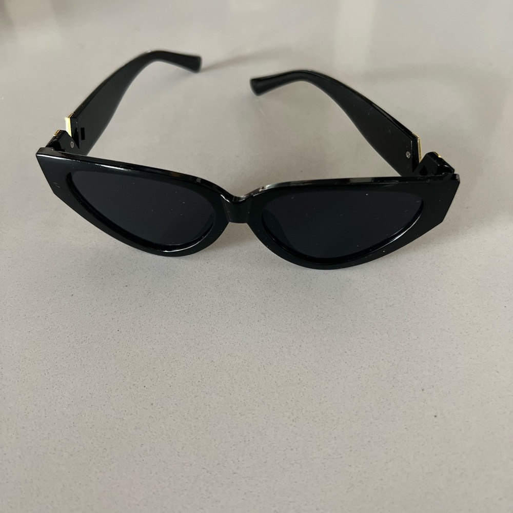 FASHION SUNGLASSES - Picture 5 of 9